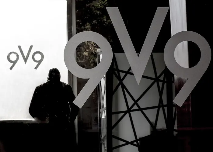 Hotel V99