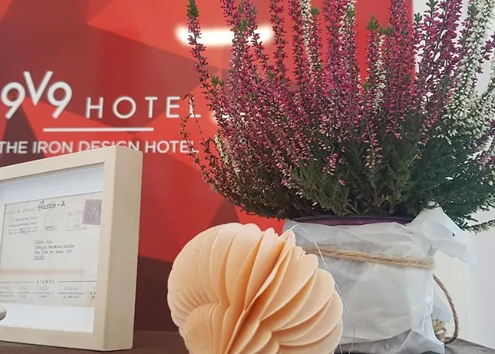 Hotel V99 Rome